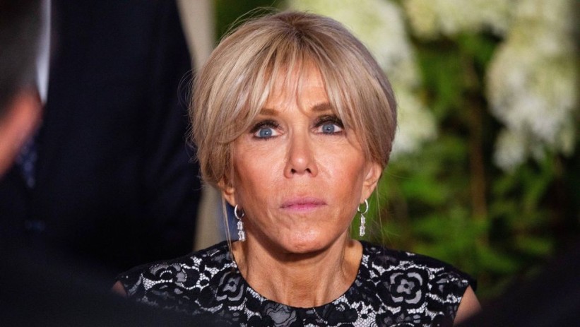 Kvari li dojam? Brigitte Macron u elegantnoj haljini s "problematičnom" podstavom