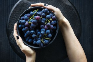 Voće bogato vitaminima: Crno grožđe, jesenji eliksir zdravlja