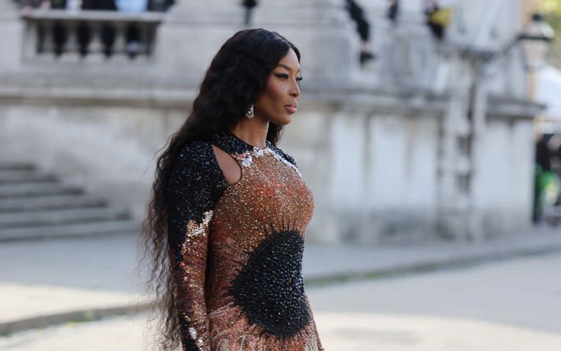 Naomi Campbell (53) prošetala modnom pistom u Londonu