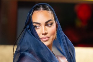 Georgina na dodjeli nagrada u Saudijskoj Arabiji progovorila na engleskom, nije se proslavila