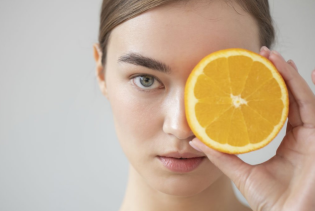 Vitamin C, saveznik lijepe i zdrave kože lica tokom zime