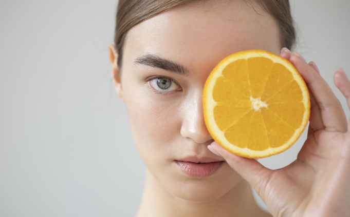 Vitamin C, saveznik lijepe i zdrave kože lica tokom zime