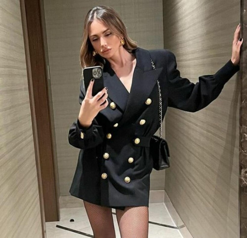Emina Jahović pokazala kako se nosi najpopularniji model haljine