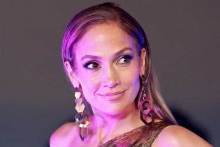 Jennifer Lopez u haljini dizajnerice Meline Džinović, nosi je u svom posljednjem filmu