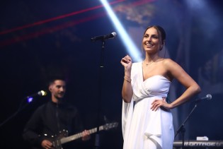 Džejla Ramović održala spektakularan koncert i najavila novu pjesmu