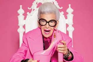 Priča o modnoj ikoni Iris Apfel: Najstarija influencerica na svijetu danas slavi 102. rođendan!