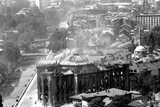 Prije 31 godinu zapaljena sarajevska Vijećnica i dva miliona knjiga