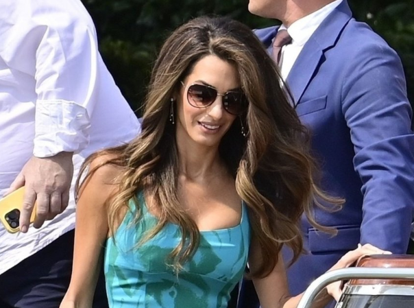 Suptilni pramenovi lijepe Amal Clooney savršeno su rješenje za brinete