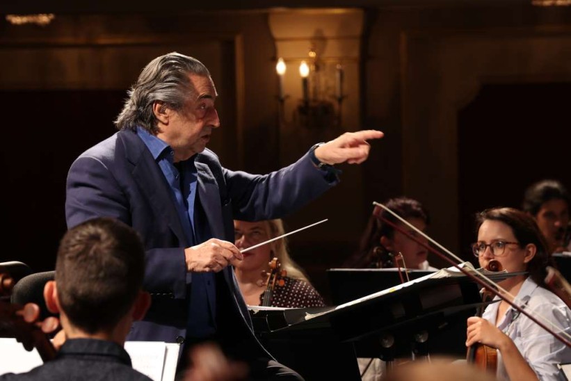 Slavni Riccardo Muti večeras dirigira gala koncertom Sarajevske filharmonije