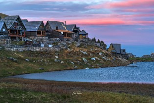 Foto: Prokoško jezero u novembarskim tonovima