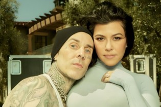 Kourtney Kardashian i Travis Barker objavili prve slike sa novorođenim sinom