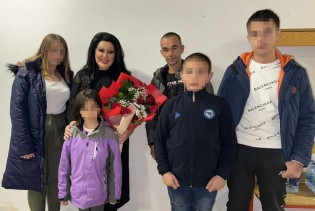 Dragana Mirković u Tuzli uplatila 10.000 KM samohranom ocu devetero djece