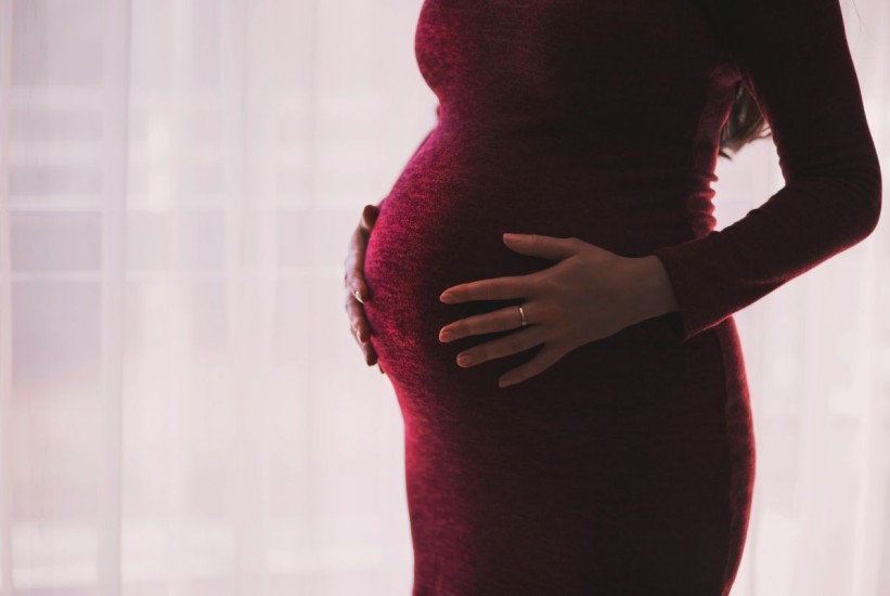 Ginekolozi upozorili na opasan trend koji vlada među trudnicama