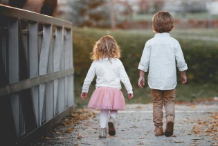 Pročitajte pet pozitivnih aspekata redovnog šetanja za djecu