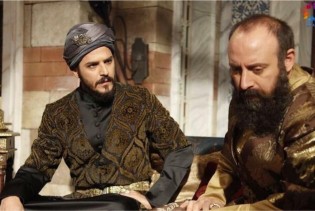 Sjećate li se princa Mustafe iz serije Sulejman Veličanstveni? Evo kako danas izgleda zgodni glumac