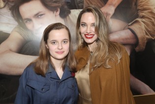 Angelina Jolie očarala fanove pojavljivanjem