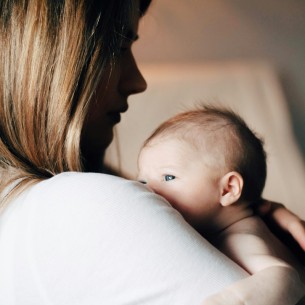 Mamin mozak: Kako majčinstvo oblikuje um