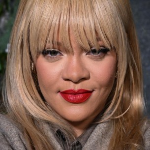 Rihanna ponovo iznenadila novom frizurom