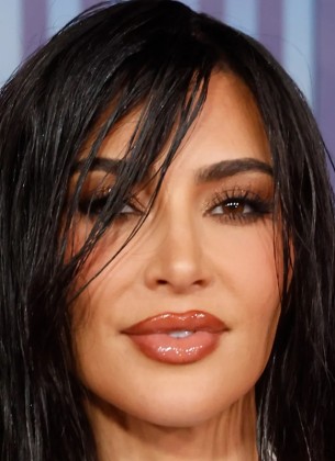 Kim Kardashian iznenadila javnost svojom neočekivanom bojom kose