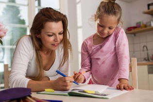 Kako roditelji mogu pomoći djeci koja su pod stresom od testova