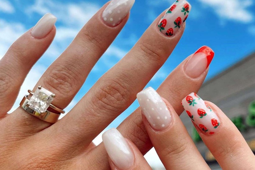 Strawberry manikir: Ljetna inspiracija za savršen dizajn noktiju