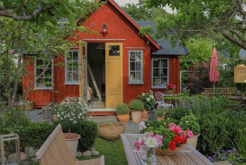 Zavirite u unutrašnjost šarmantne kućice u srcu Švedske