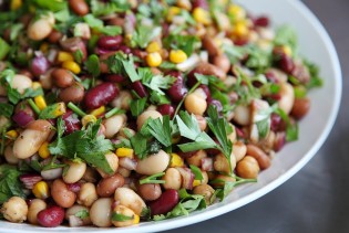 Osvežavajuća salata od slanutka i avokada: Brza i zdrava kombinacija za ljeto