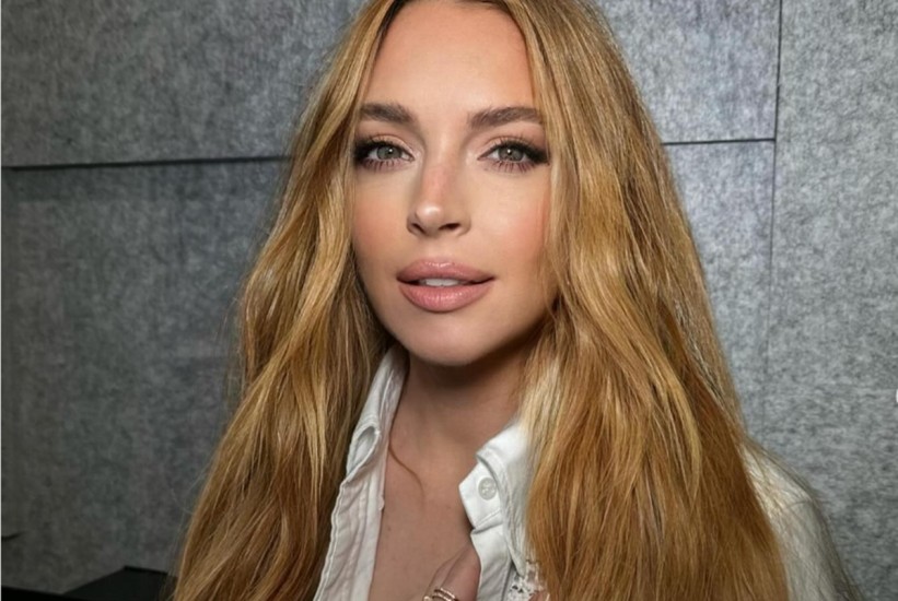 Lindsay Lohan nagovijestila trend ove jeseni: Boja cimeta i churro valovi