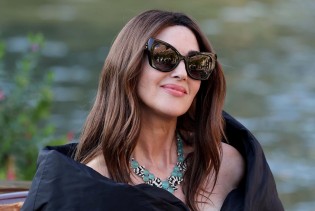 Seksepilna izdanja talijanske dive: Monica Bellucci dominirala u omiljenoj boji