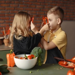 Dijete ne voli jesti povrće? Ova taktika jednog djeda itekako pali