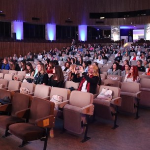 Finalistice za Woman.Comm of the Year 2024: Slavimo žene koje oblikuju komunikacijsku industriju