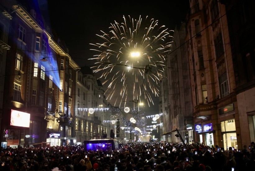 U petak počinje postavljanje bine ispred Vječne vatre za višednevnu novogodišnju proslavu