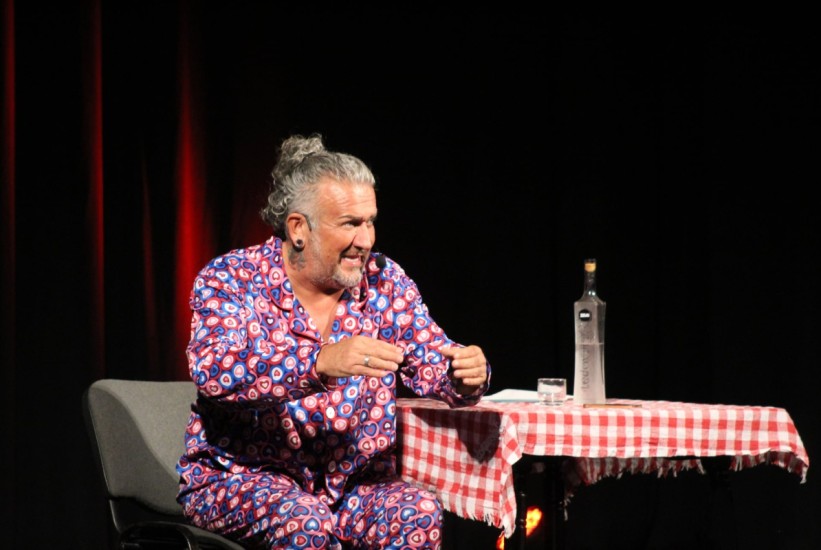 Giveaway: Osvojite karte za hit predstavu 'Kakva ti je žena, takav ti je život'!