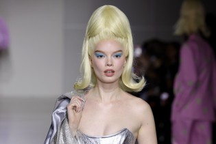 Vratili se u punom sjaju! Side part i glam punđe kao najveći trendovi NYFW-a