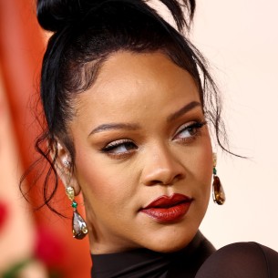 Djeca su svetinja: Rihanna spustila hejtericu u samo jednoj rečenici!