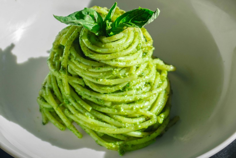 Kad se susretnu bosiljak i pinjoli, nastaje pesto za pamćenje