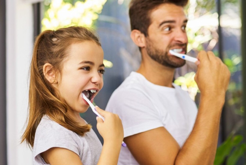 Zašto djeca ne peru zube kako treba i kako im možemo pomoći?