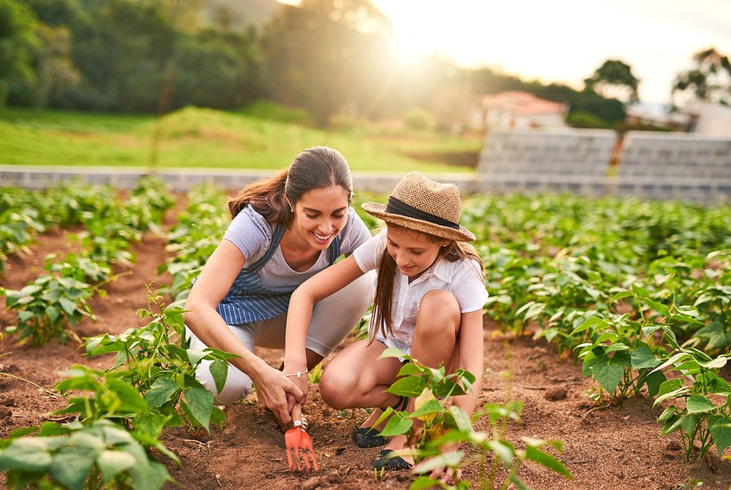 Vrtlarenje s djecom budi maštu i jača povezanost cijele porodice