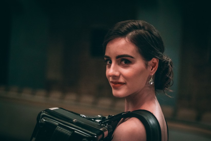 Od umjetnosti do nauke: Kako jedna žena briše granice između muzike i političkih nauka