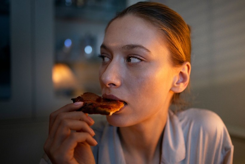 Zašto neke mame poslije poroda jedu više slatkiša i piju više kafe?