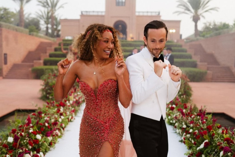 Bivša Spajsica opet rekla “da” – isti muž, drugo vjenčanje, nova lokacija!