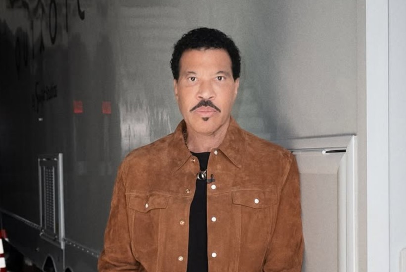 Poznati pjevač na nišanu lopova – nova meta u Beverly Hillsu