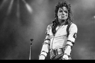 Neprocjenjivo ili preskupo? Čarapa Michaela Jacksona prodata za 6.200 eura