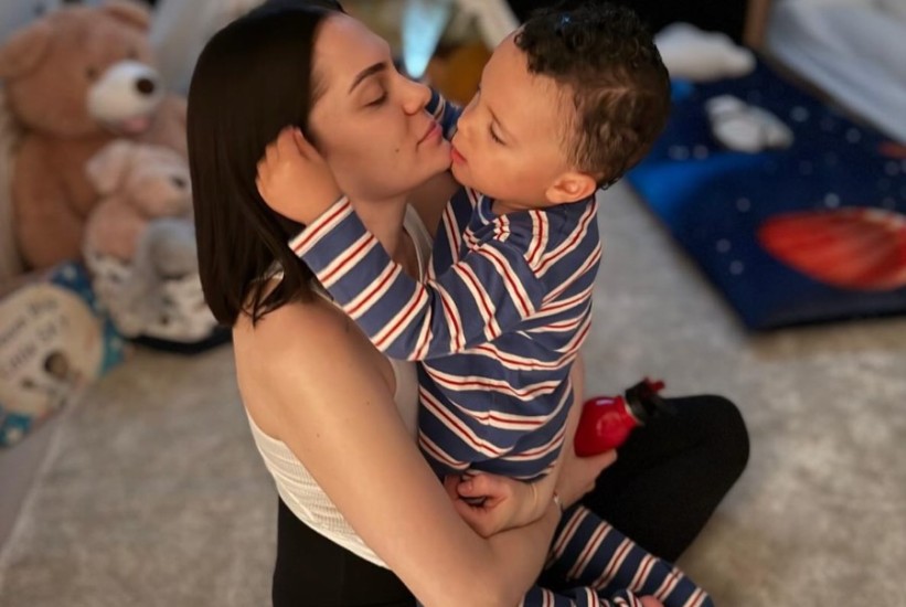 Jessie J zbog zdravlja odgodila turneju: “Moram se izliječiti, moram biti bolje…”