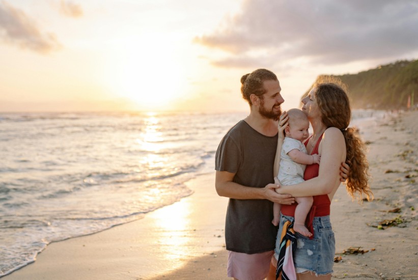 Prvi godišnji odmor s bebom: Kako putovanje učiniti lakšim i ugodnijim?