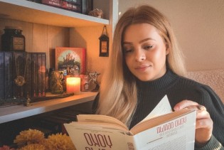 Jesen u znaku knjiga: Amina Bajgorić Mehikić i čitalačke preporuke koje griju dušu