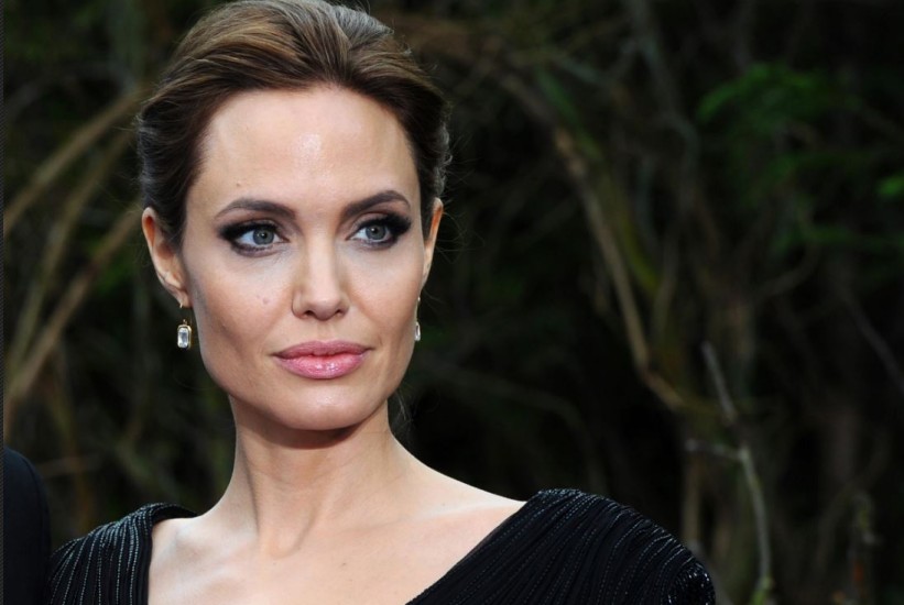 Povratak u 2012. godinu: Pogledajte zanimljivu kombinaciju Angeline Jolie