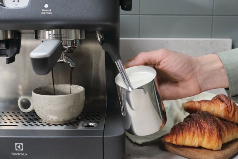 Upoznajte Electrolux 800 Series: Espresso kao iz kafića, kod kuće!