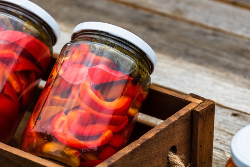 Zimnica gotova za 10 minuta: Recept za kisele paprike bez kuhanja i konzervansa!