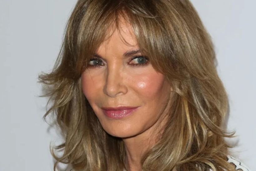 Šareni tihi luksuz: novi trend u uređenju enterijera za 2025. godinu